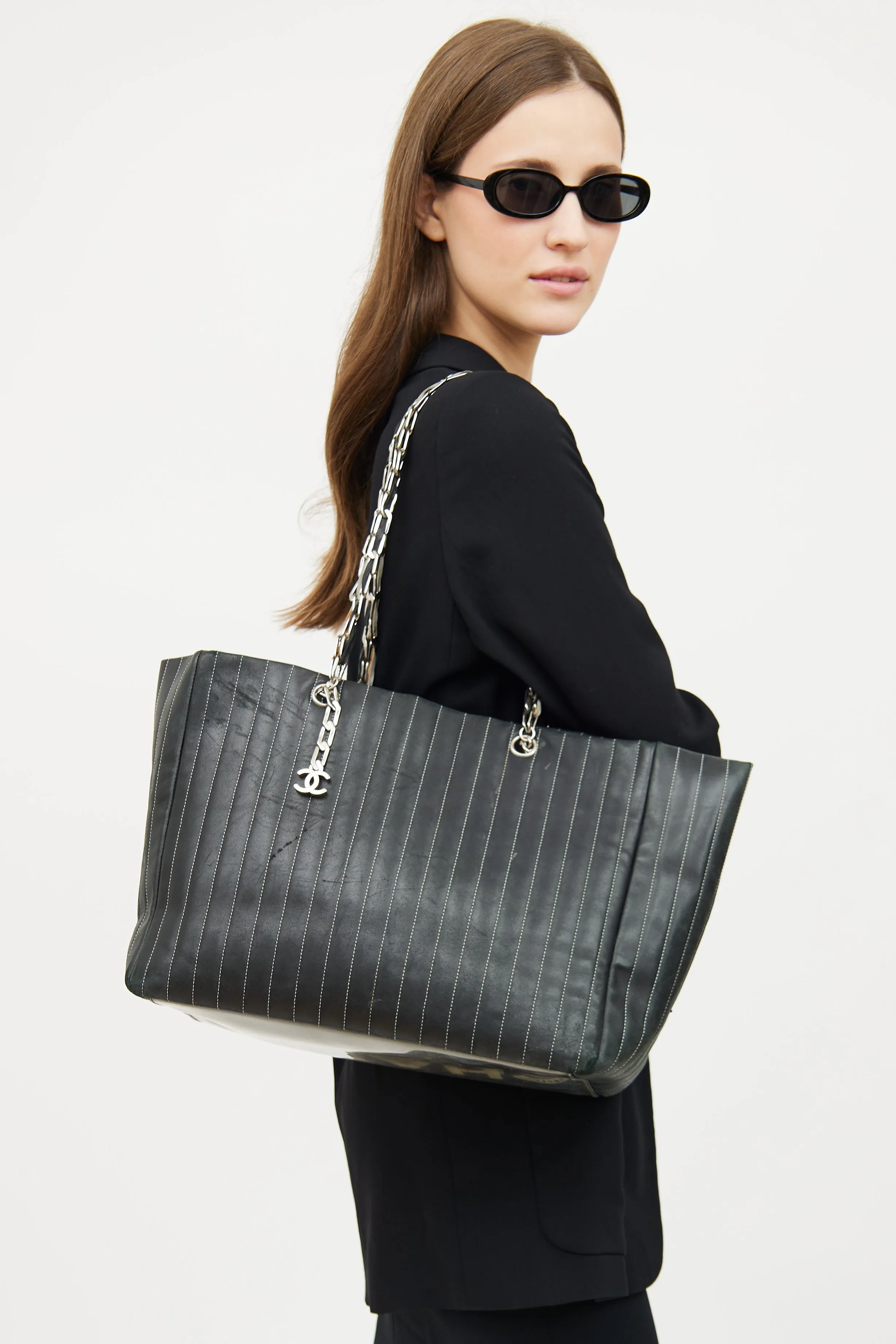 Black Mademoiselle Ligne Tote Bag