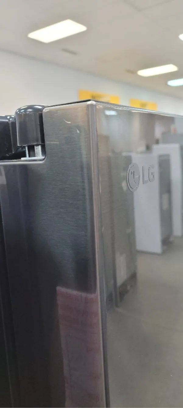 LF25S6330D - REFRIGERATORS - LG - French 3-Door - Black Stainless - Open Box
