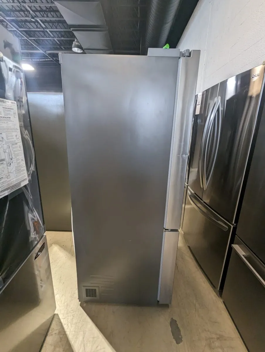 LRFOC2606S - REFRIGERATORS - LG - French 3-Door - Stainless Steel - Open Box