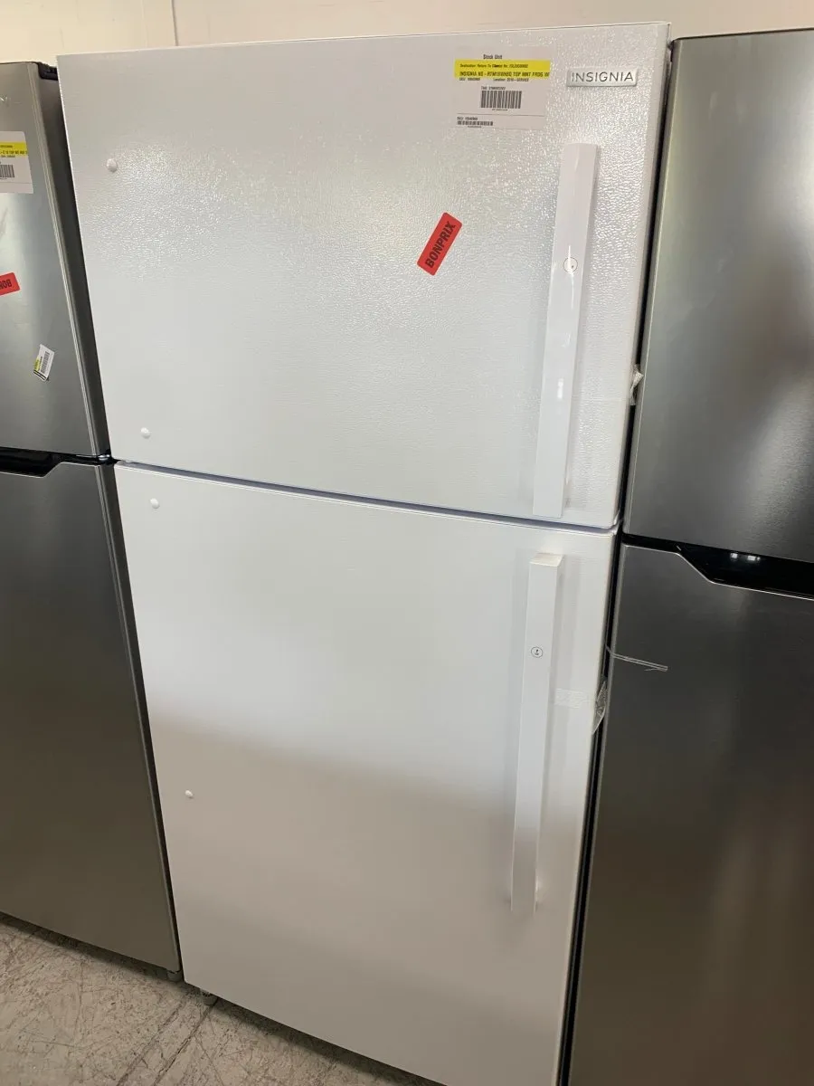 NS-RTM18WH8Q - REFRIGERATORS - Insignia - Top Freezer - White - Open Box