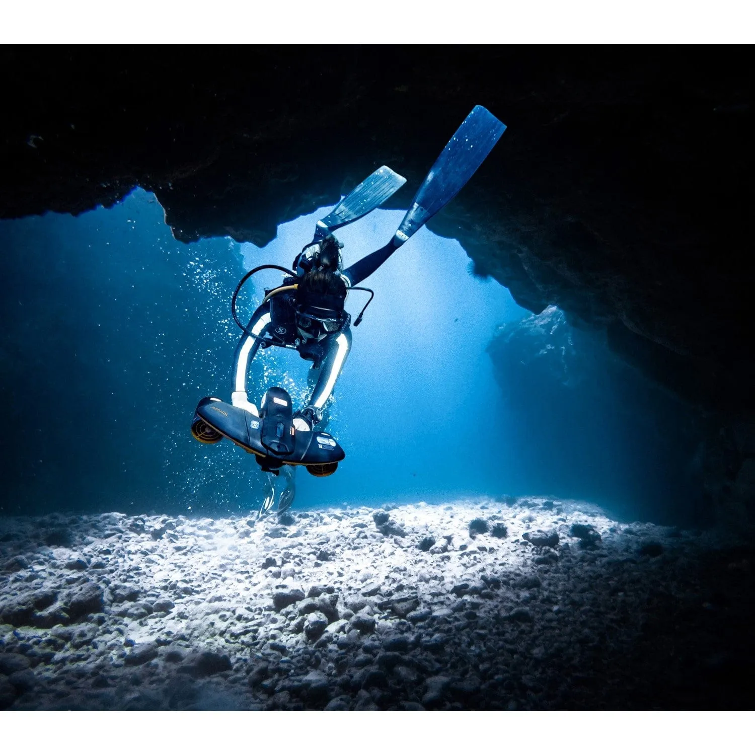 Sublue WhiteShark Navbow  Phantom Underwater Scooter