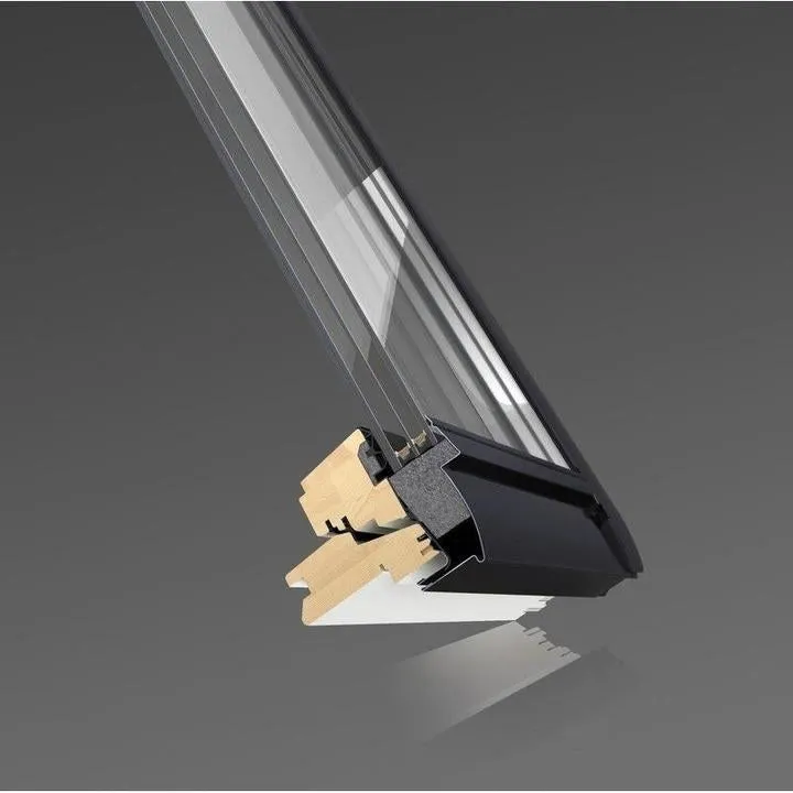 VELUX GGL MK06 306621U Triple Glazed Pine INTEGRA® Electric Window (78 x 118 cm)