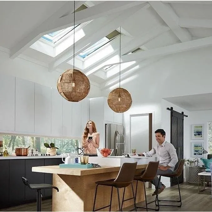 VELUX GGL MK06 307030 Pine INTEGRA® SOLAR Window (78 x 118 cm)