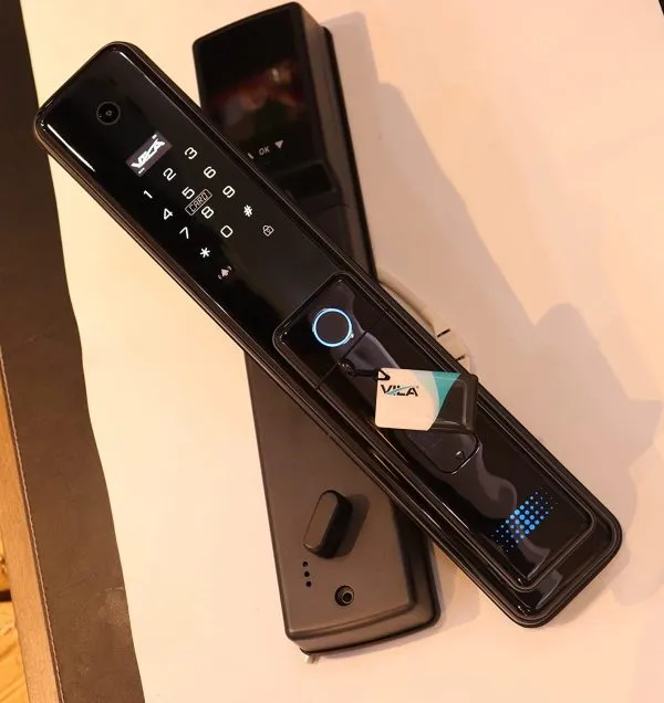 VILA Smart Lock,With WiFi, Display screen,Keypad Digital,Biometric Fingerprint,IC Card,Mechanical key Unlock for Apartment Hotel Home Use. COLOR: (BLACK)